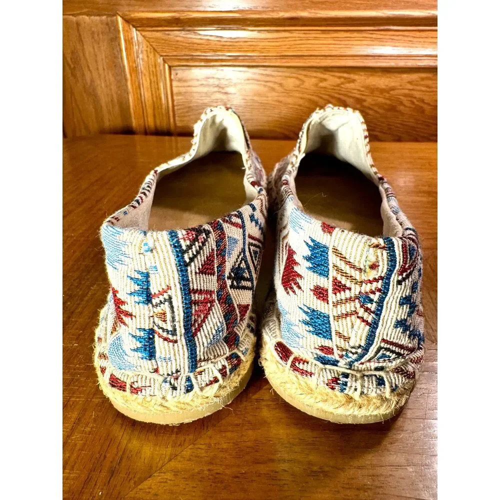 Minnetonka Slip On Fabric Native American Geometric Pattern W9M Comfort